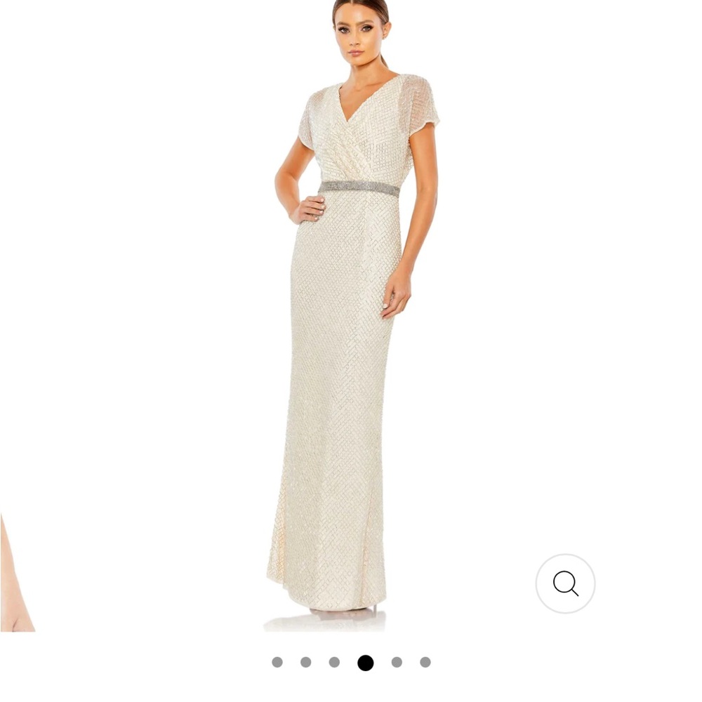 Mac Duggal beaded butterfly sleeve column gown size 2 in nude silver
